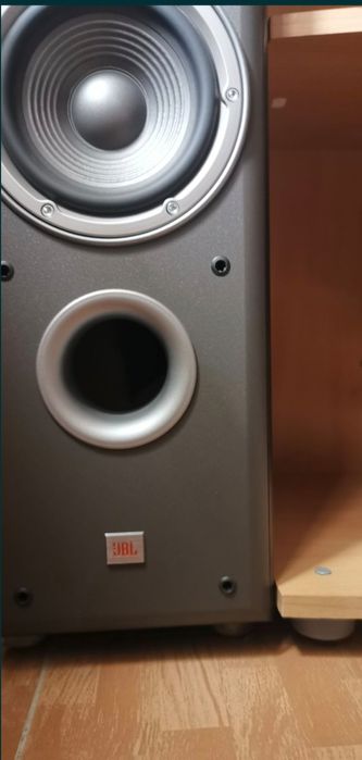 JBL Northridge E80
Ma despart de ele pt ca