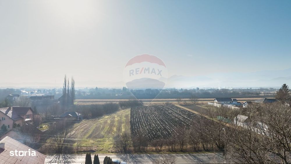 Teren intravilan 9.000 mp pentru dezvoltare rezidențială sau mixtă