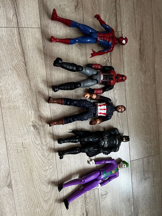 Figurine supereroi