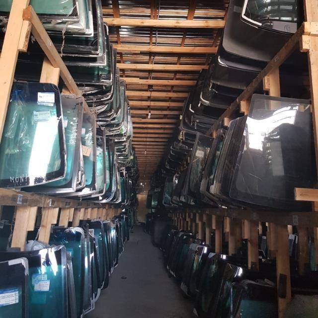 Авто стекло со склада