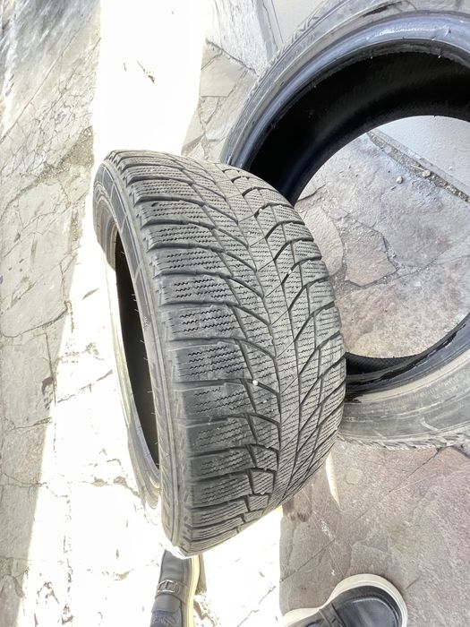 продам шины 235/45 r18