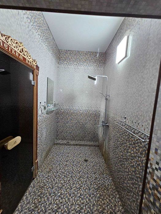 Сдаётся в аренду двор 
под хостел, детский сад