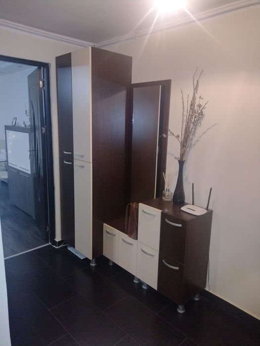 Închiriez apartament 3 camere decomandat