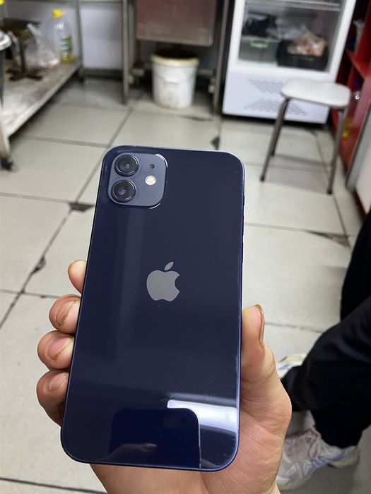 Айфон 12 64 гб iPhone