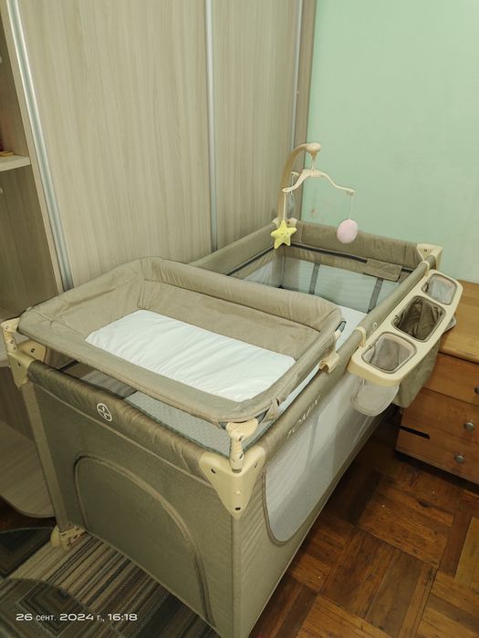 Продам манеж кровать