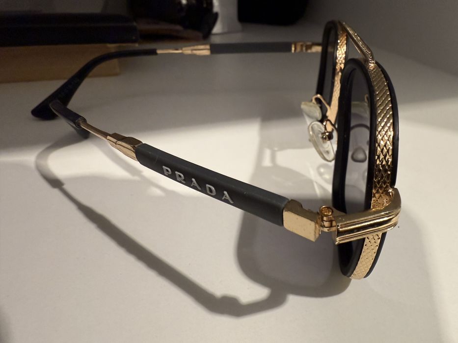 Ochelari de soare prada