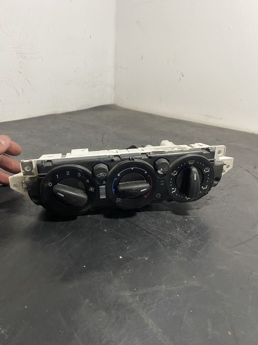 Panou comanda clima AC caldura Ford Focus 2 1.6 TDCI 1.8 Tdci 2.0 TDCI