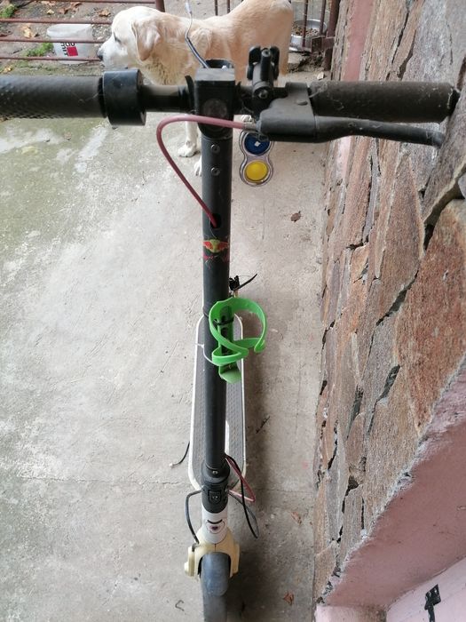 Тротинетка за части, работещ мотор, плътни гуми, спирачки, алтернатор,