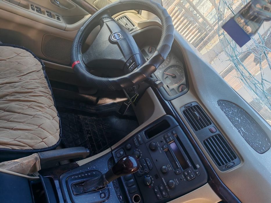 Продам Volvo S80, 2000 г