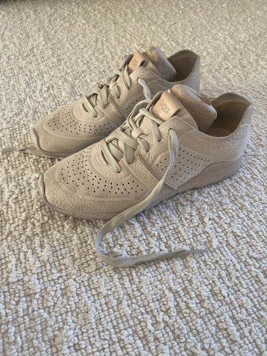 Pantofi sport UGG marimea 38, din piele foarte moale