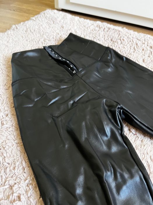 Pantaloni Negri de Piele neutilizati