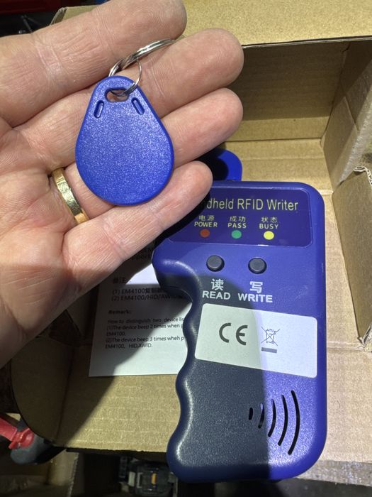 Aparat de scris/citit Chipuri/cartele RFID