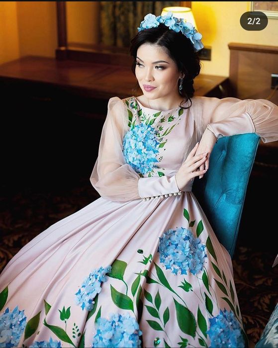 Платье вечерний интересный