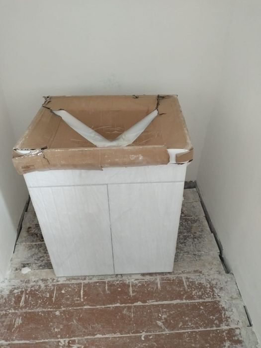 Тумба  с раковиной.