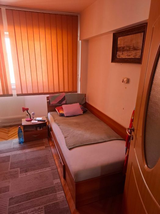 Apartament cu 3 camere de vanzare