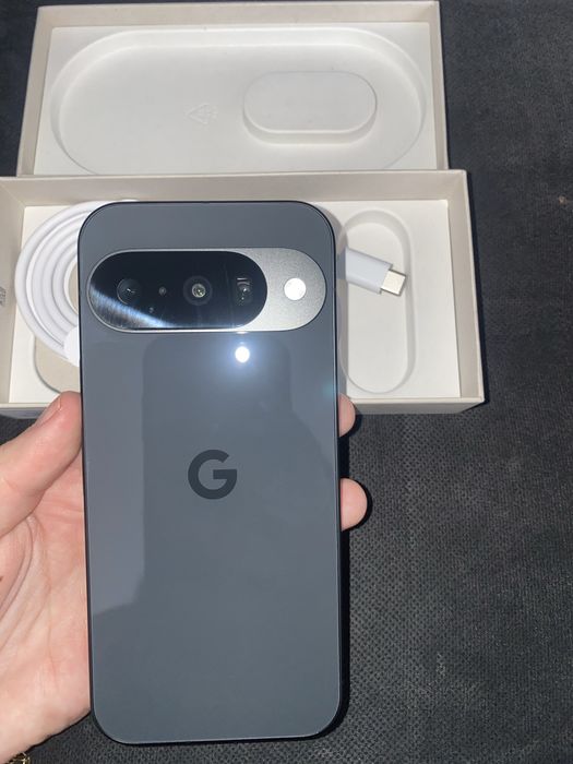 Vand telefon Google Pixel 10,nou nouț,nu a fost folosit niciodata.
