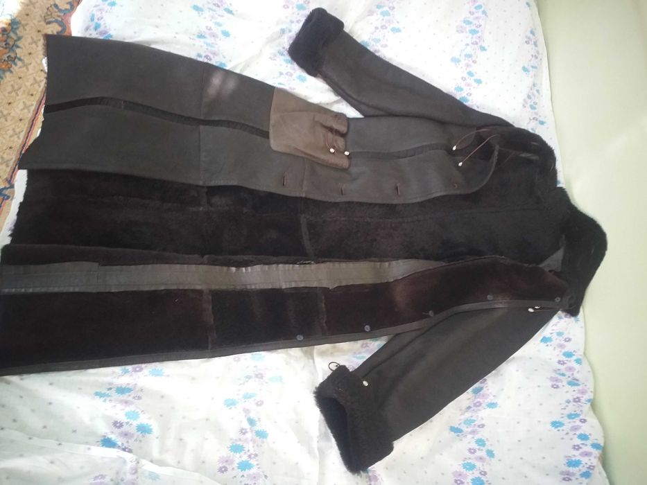 Продается натуральная женская  дубленка пальто плащ