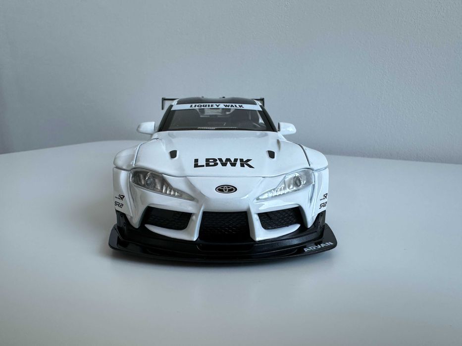 Macheta auto Toyota Supra liberty walk 1/24