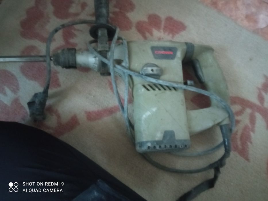 Продам перфоратор кроун