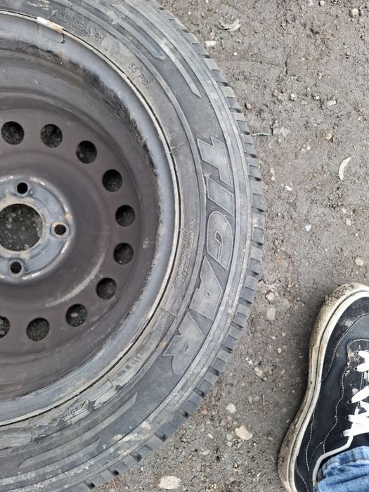 Vand roata R 14 renault cango cu anvelopa 165 70 14 C tigar