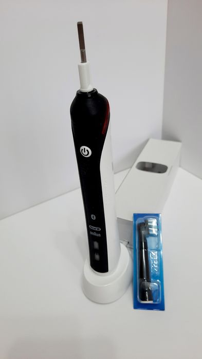 Oral-B  Braun зубная щётка