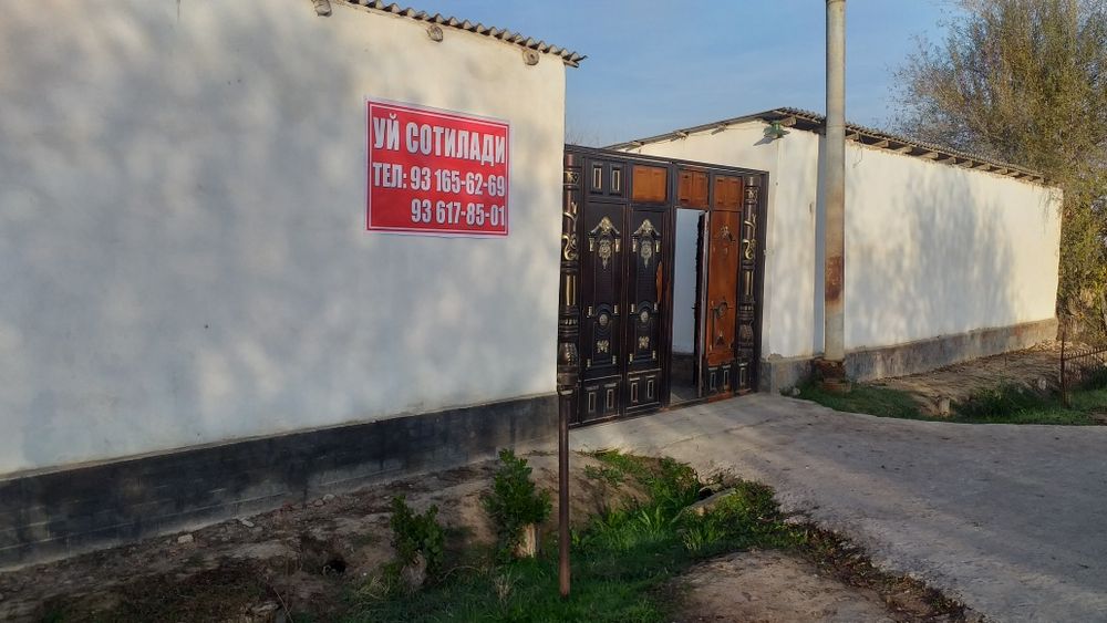 Uy sotiladi kelishilgan narxda