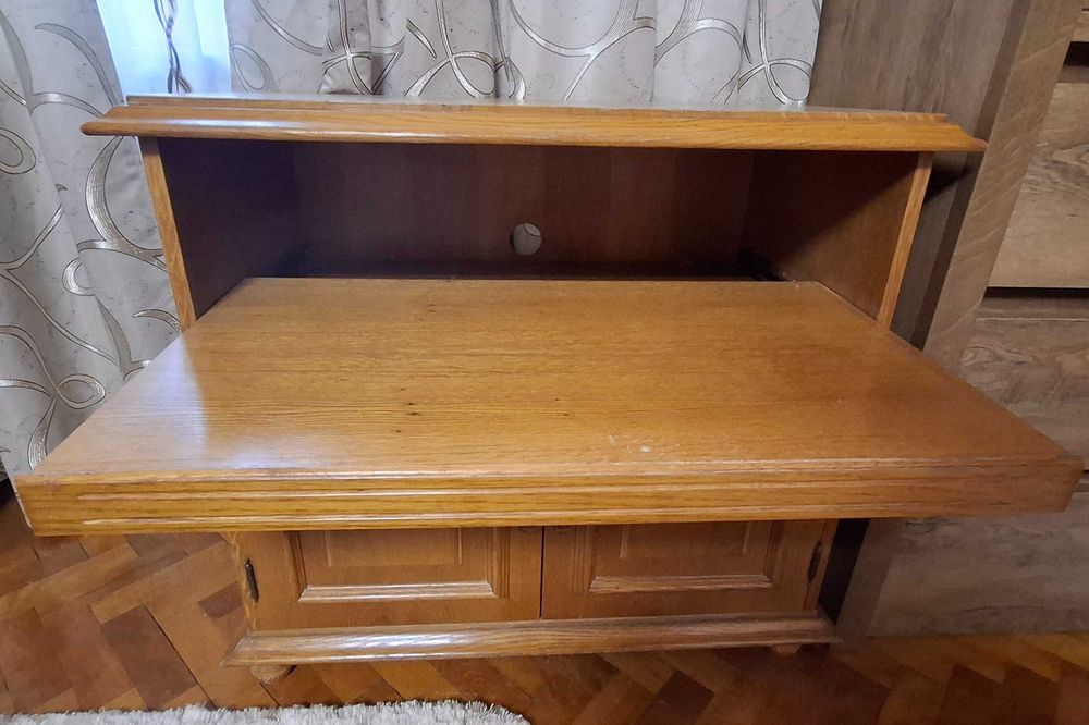 Comoda televizor din lemn de stejar