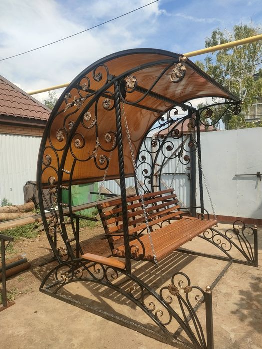 Продаётся кованые качели и ворота