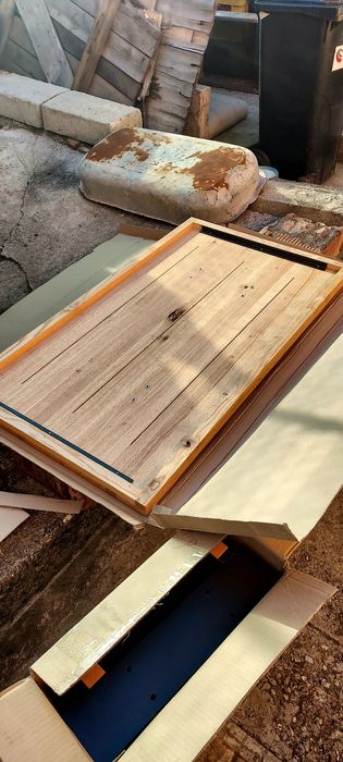 Продавам чисто нова холна маса!!!