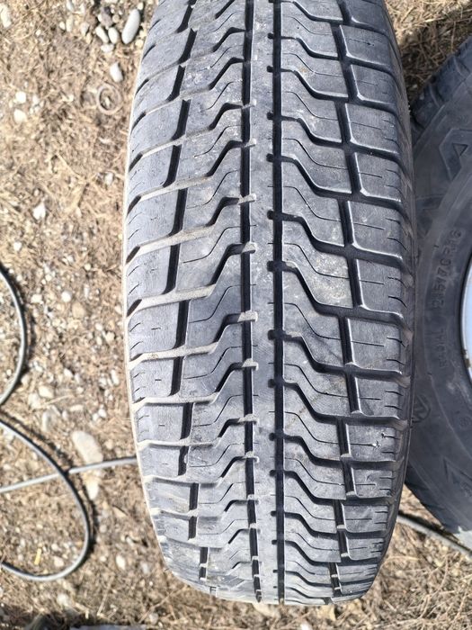 Продам резину Кама 235