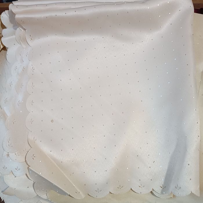 Покривки и карета