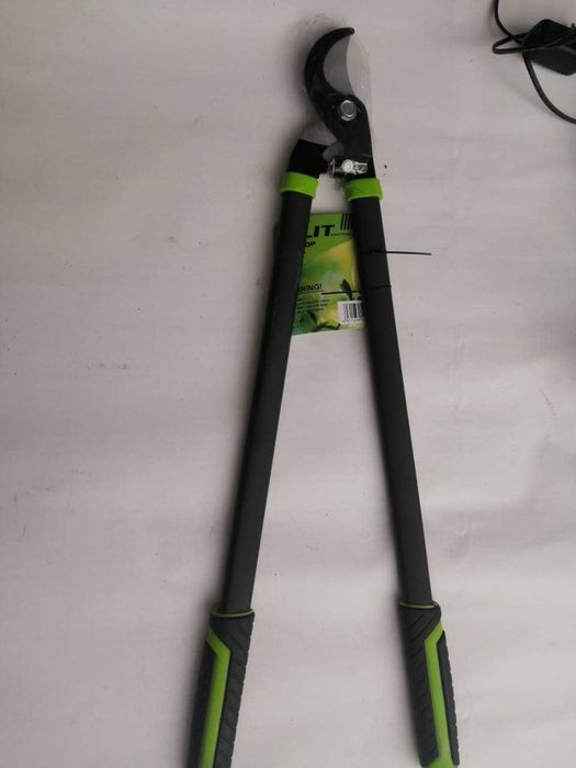 Садовый инструмент