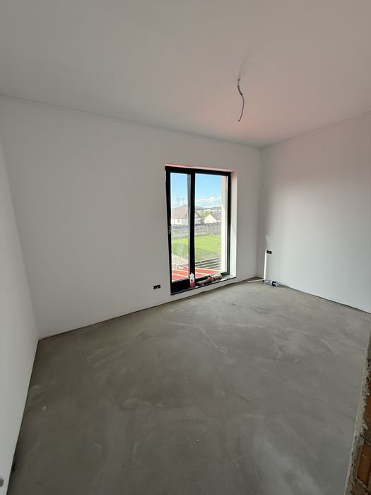 Casă individuală de vânzare – Cartier Izvor, Tărlungeni