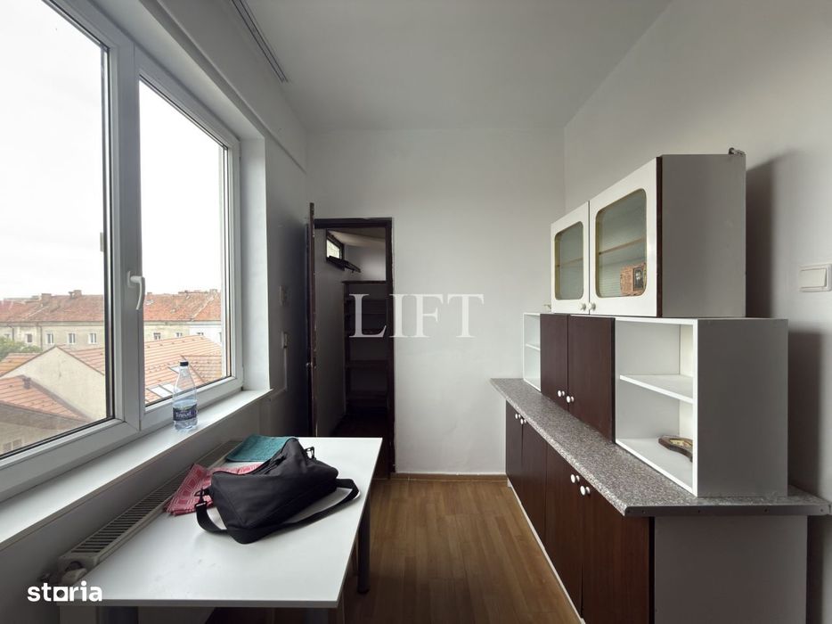 Apartament de 2 camere, decomandat, 50mp, Tractorul
