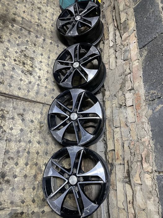 Продам диски 16 размер