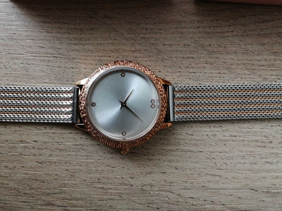 Дамски луксозни часовници