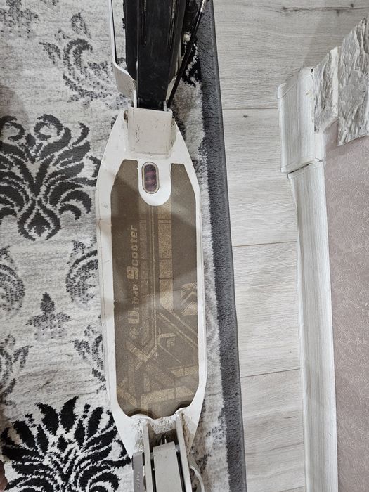 Продам самокат складной.