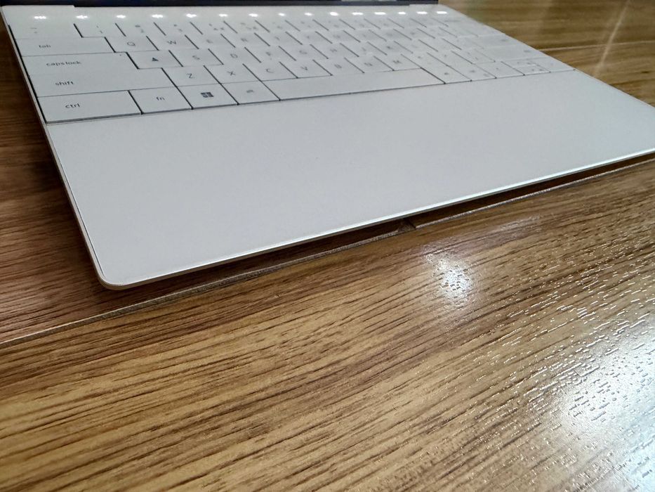 4k UHD+ Touch Dell XPS 9320`Core i7 1260P 16GB LPDDR5 512GB NVMe Като Нов