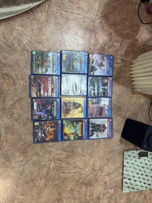 Продам сони плейстейшен 4