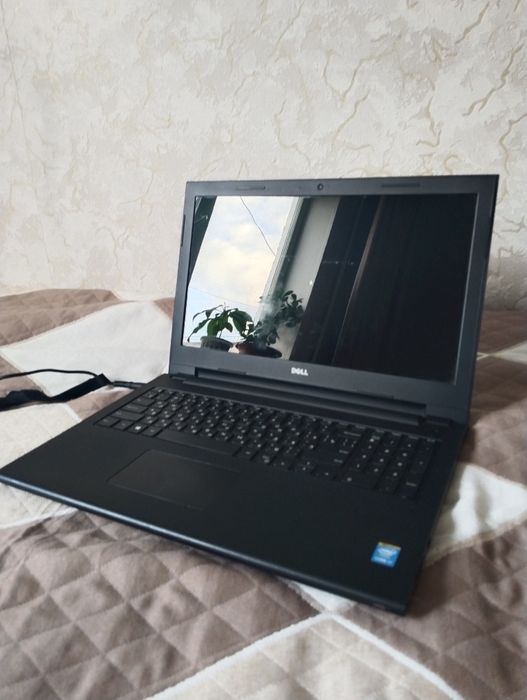 Продам ноутбук Делл i7