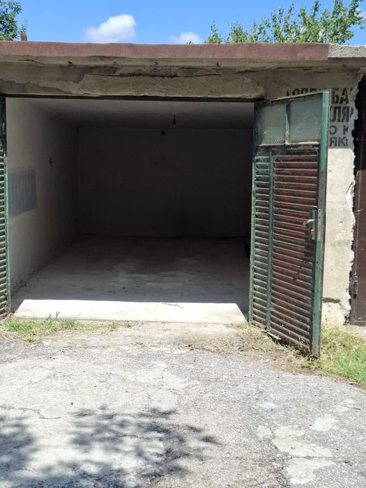 Дава се под наем Гараж / Паркомясто в Търговище, Боровец - 16 кв.м за 25.5 € - Снимка #4