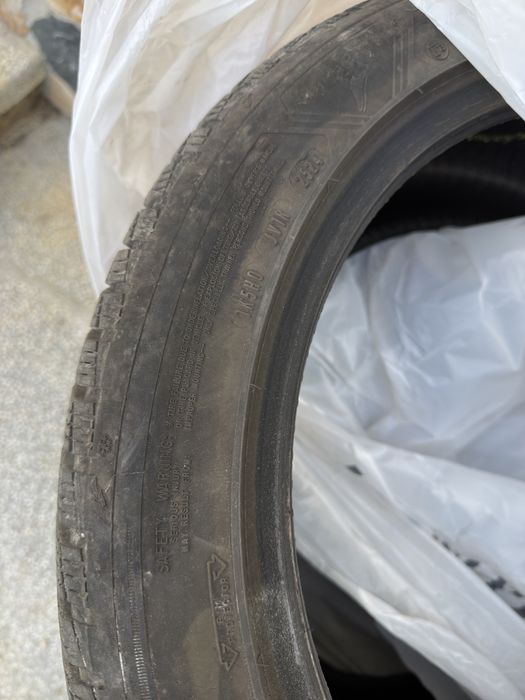 235/45/18 зимни GoodYear ultragrip performace 3
