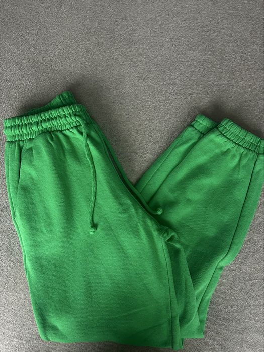 Анцуг на Zara.