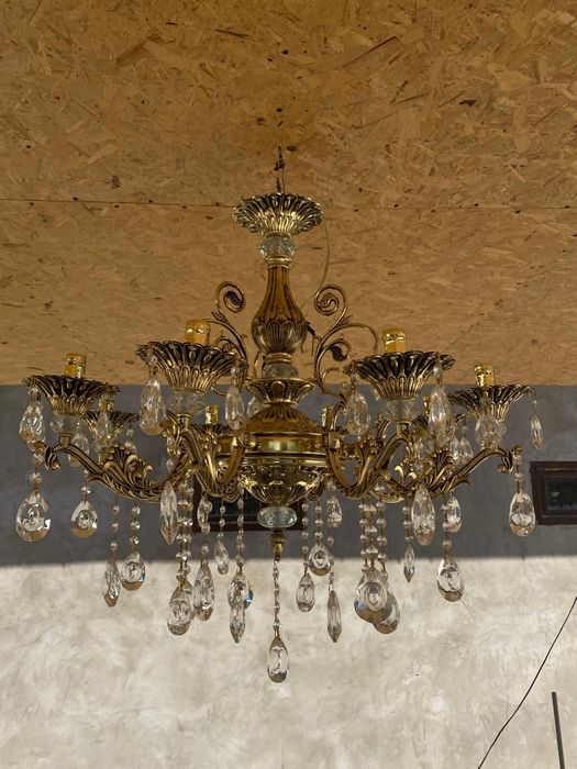 Люстра в отличном состоянии