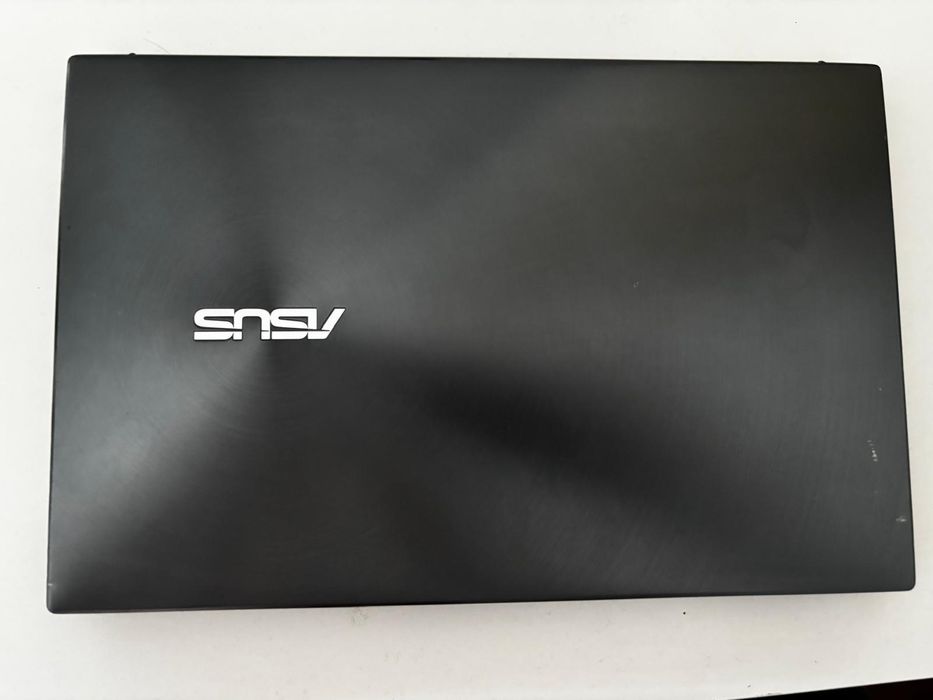 Laptop Asus Zenbook 14, strare foarte buna