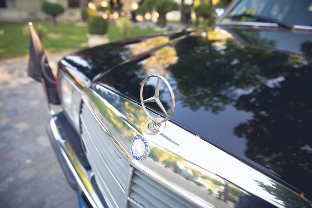 Închiriere limuzina Mercedes Pullman cu șofer – VIP & Premium Events