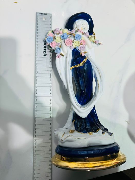 Продам различные сувениры.