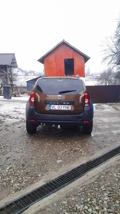 Vând Dacia Duster 2012