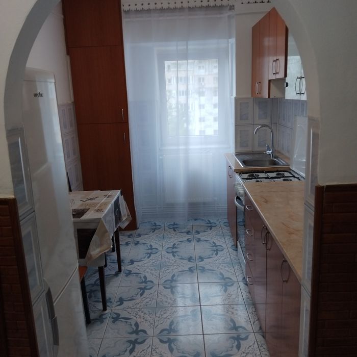 Apartament 2 camere . Zona Pacurari