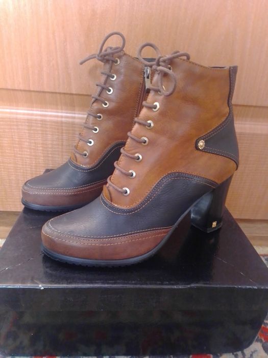 Продам женскую обувь